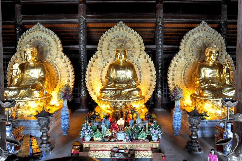 Tu sửa tháp Phật cảm được kho báu tràn đầy 